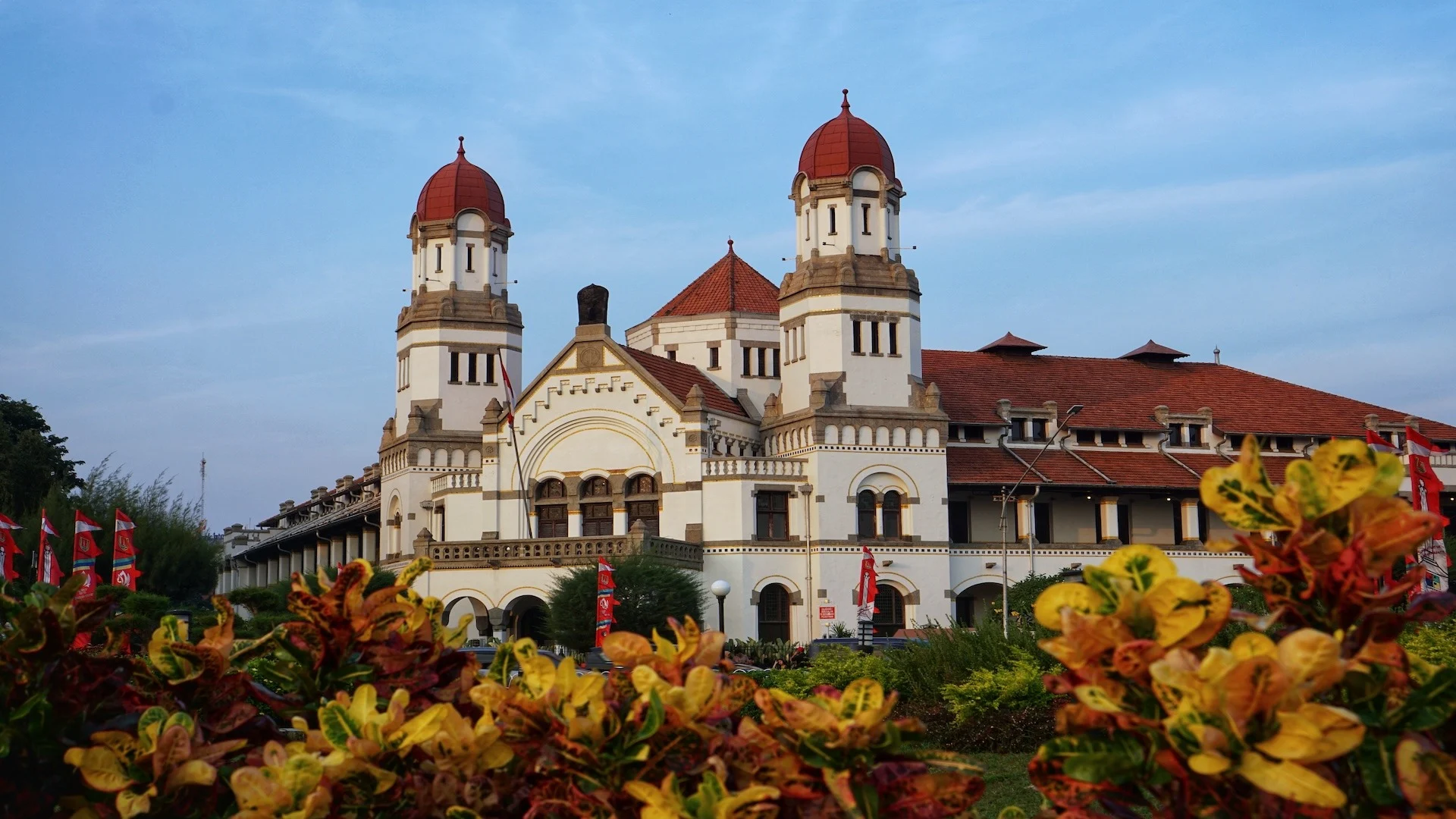 Travel Semarang Surabaya